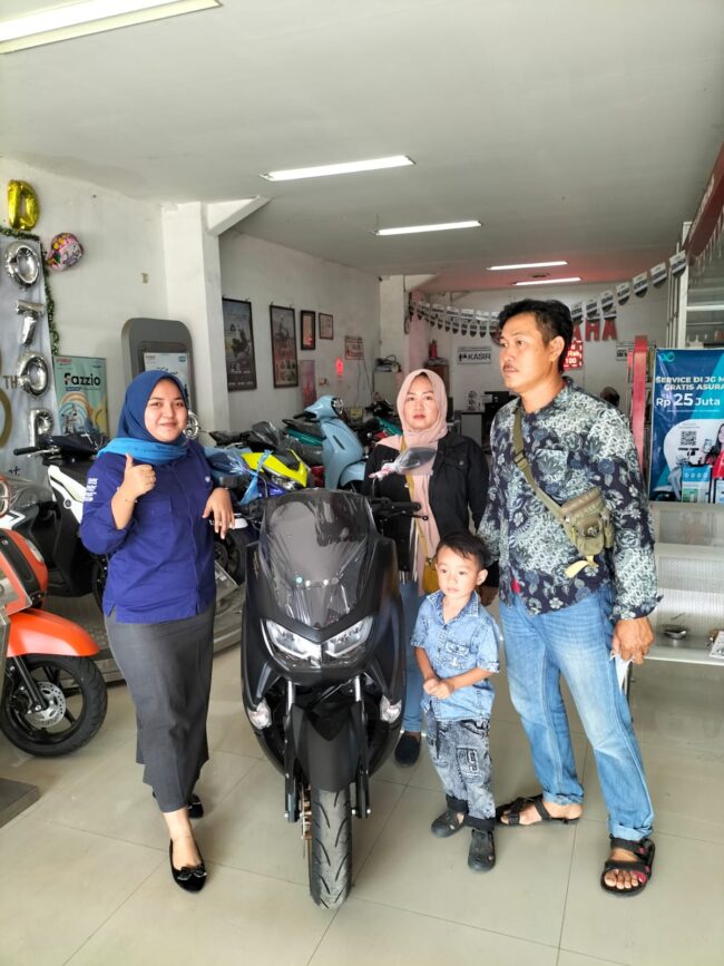Foto Penyerahan Unit Sales-Motor-Yamaha-Intan (9)